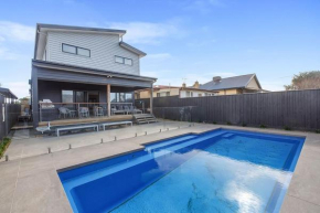 Contemporary Coastal Escape with Sparkling Pool, Rosebud